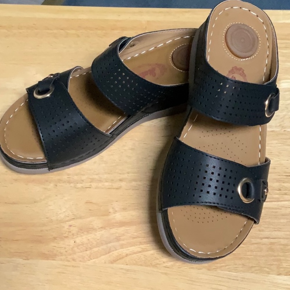 Women’s black slip on sandals